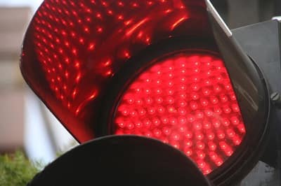 Respetar los semáforos en rojo. Nueva campaña de la DGT